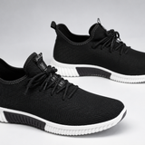 Men's Lightweight Knit Trainers – Black