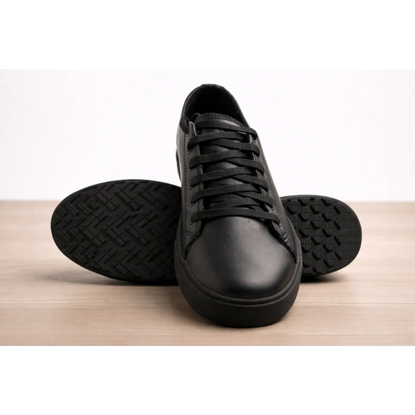 Men’s Black Minimalist Casual Sneakers – Classic Lace-Up Everyday Shoes