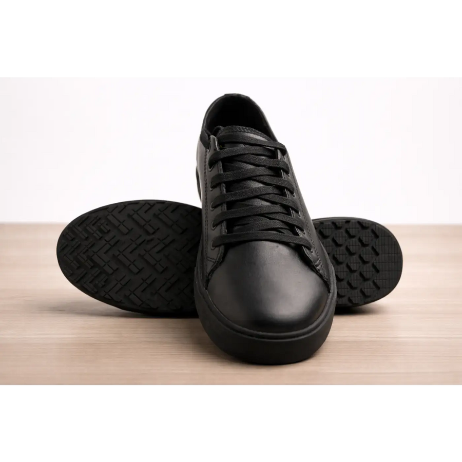 Men’s Black Minimalist Casual Sneakers – Classic Lace-Up Everyday Shoes