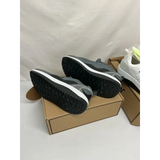 Women’s AOV Sneakers,Size 6.5 new